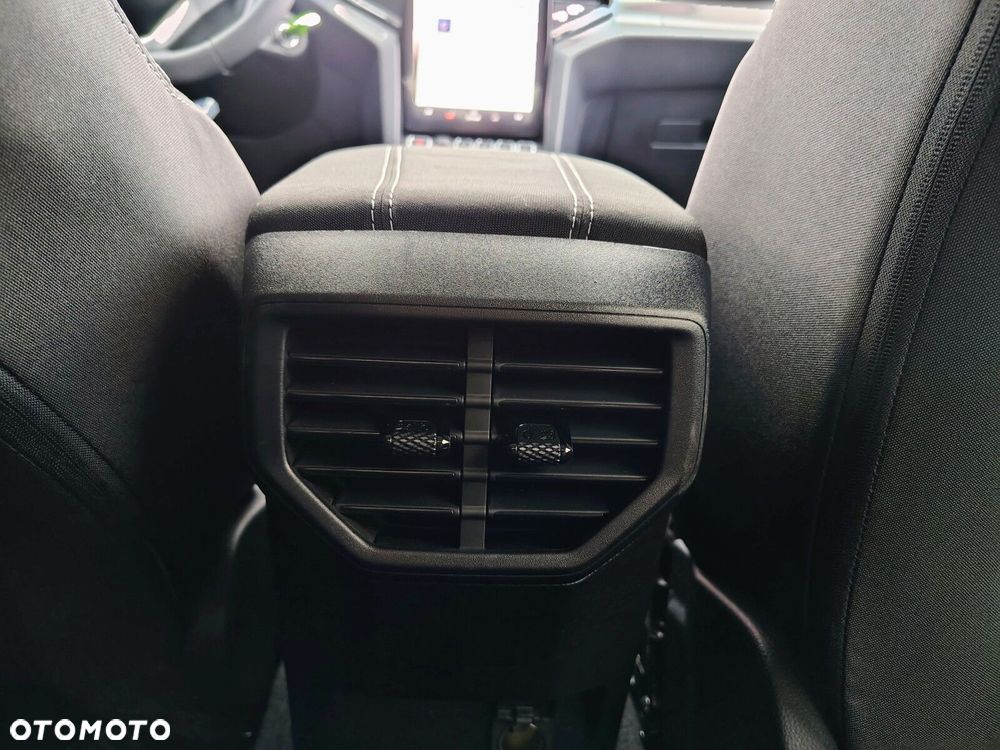 Volkswagen Amarok Life silnik: 2.0 TDI 205 KM / skrzynia biegów: 10-biegowa automatyczna 4MOTION rozstaw osi: 3270 mm - 22