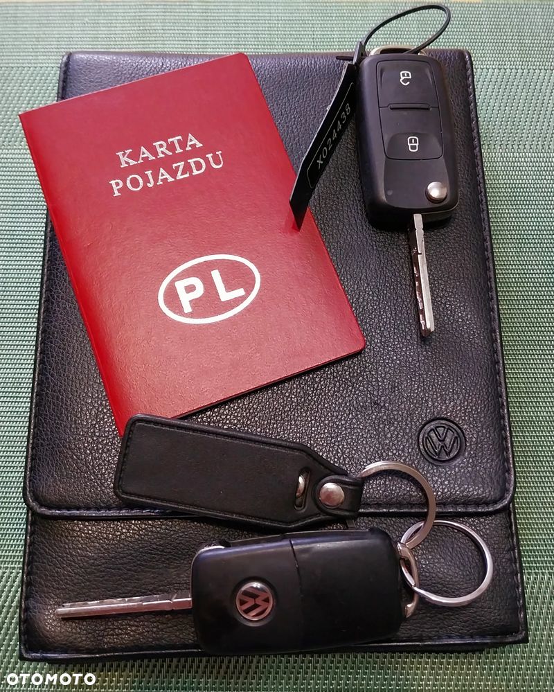 Volkswagen Caravelle - 14