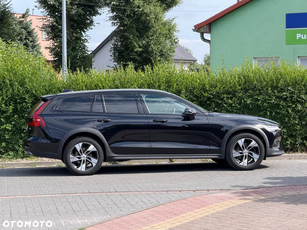 Volvo V60 Cross Country B4 D AWD Geartronic Pro - 4