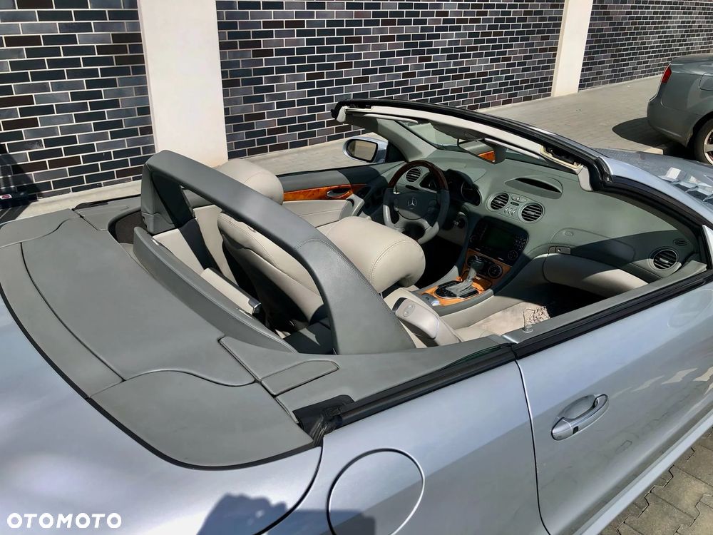 Mercedes-Benz SL - 18