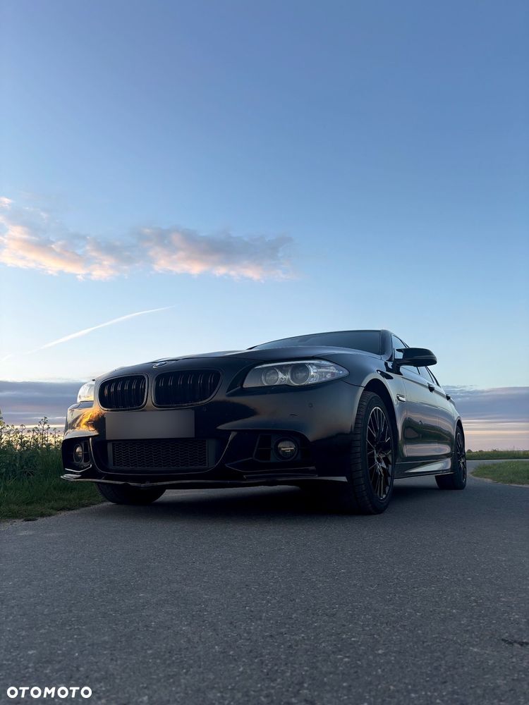 BMW Seria 5 528i - 3