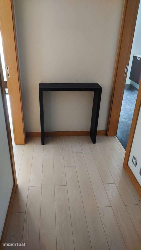 Apartamento T1 (Excelente localização) - Arrendo - Grande imagem: 5/8