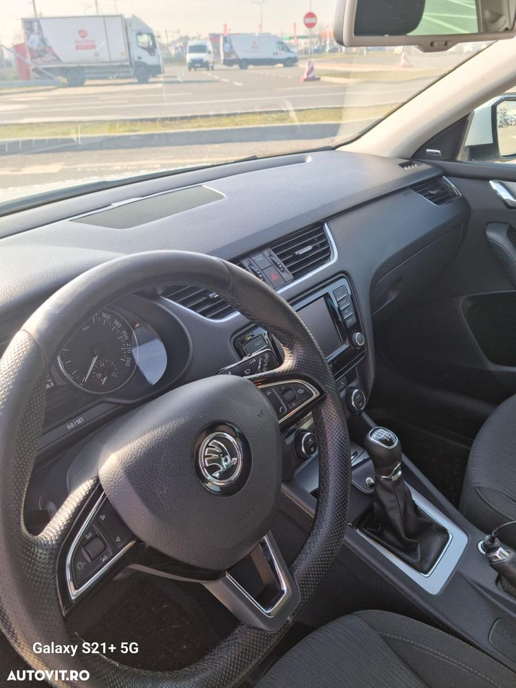 Skoda Octavia 2.0 TDI Style - 6