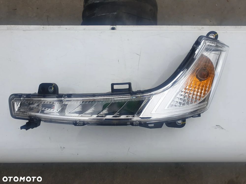 GAMA D LAMPA LEWA  KIERUNKOWSKAZU NOWA ORG.   RENALUT GAMA D