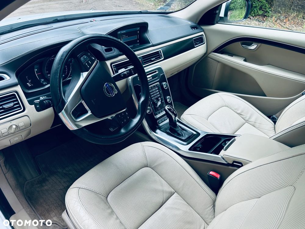 Volvo XC 70 D5 AWD Summum - 6