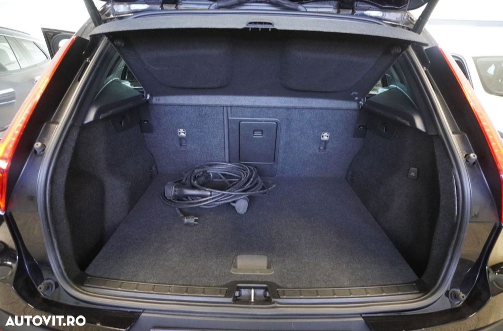 Volvo XC 40 T2 AT8 Momentum - 29