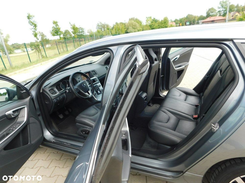 Volvo V60 D3 Drive-E Dynamic Edition (Momentum) - 13