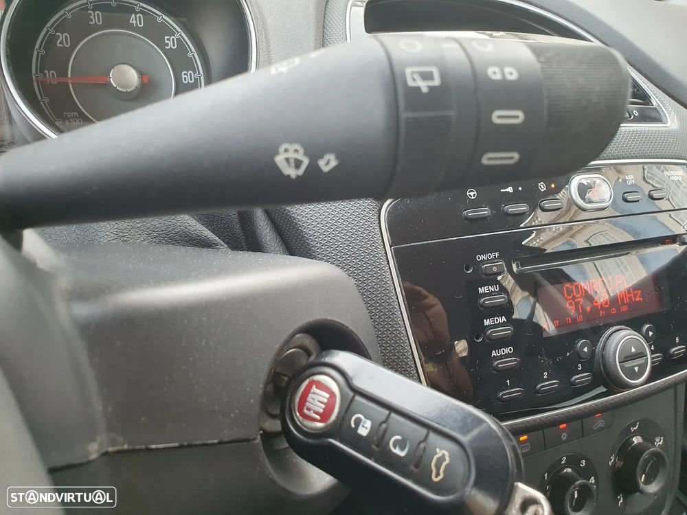 Fiat Punto 1.2 Lounge Start&Stop - 17