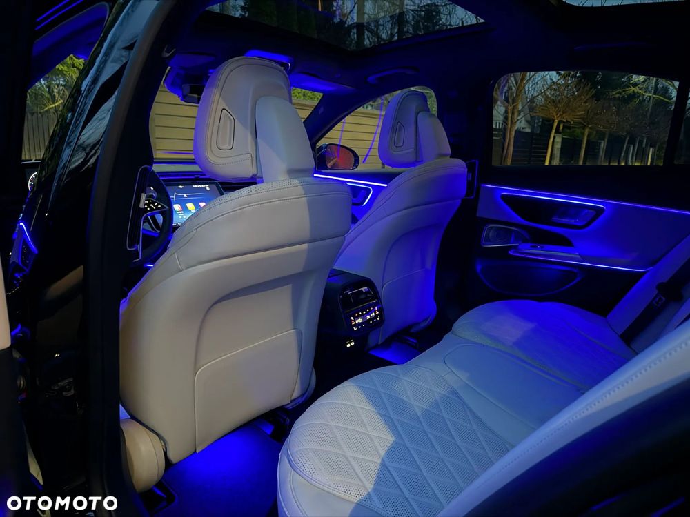 Mercedes-Benz Klasa E 220 d 4-Matic Exclusive - 28