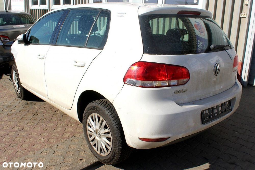 VW Golf VI 5K 2011 1.4i CGGA Hatchback 5-drzwi(MASKA, ZDERZAK, LAMPA, BŁOTNIK, DRZWI, SZYBA, FOTEL) - 4