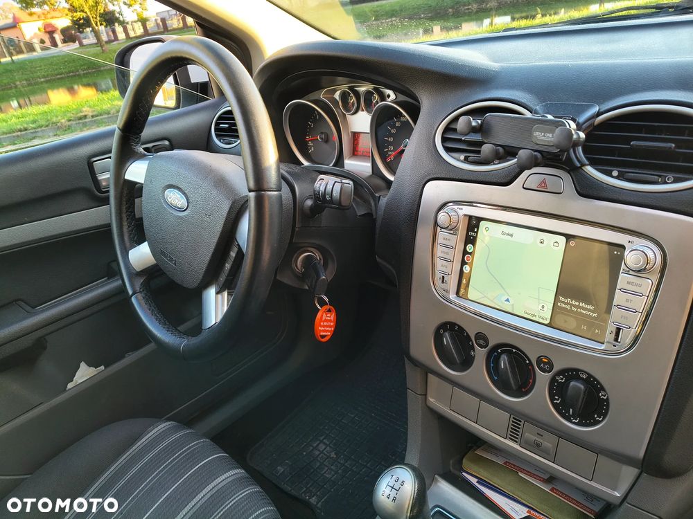 Ford Focus 1.6 Trend - 8