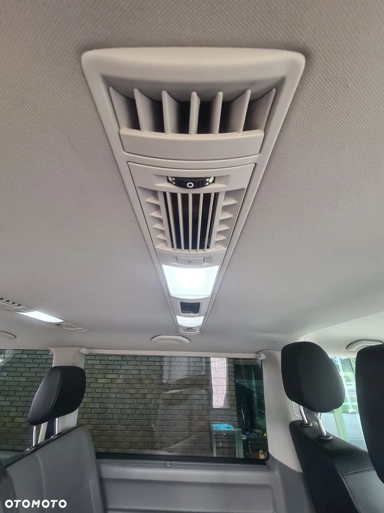 Volkswagen Caravelle 2.0 TDI L2 Comfortline DSG - 12