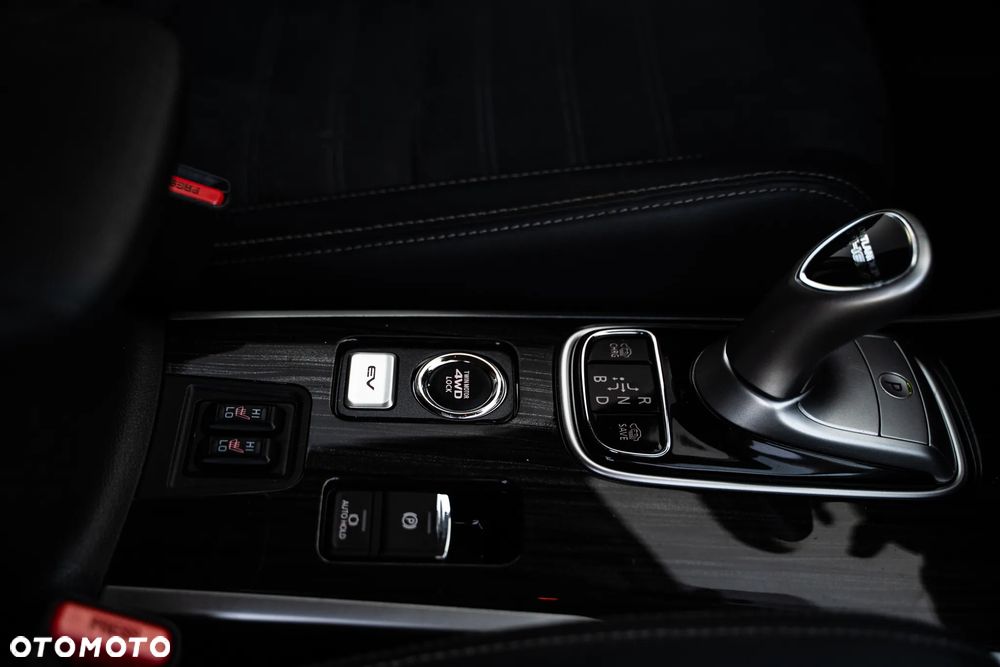 Mitsubishi Outlander - 13
