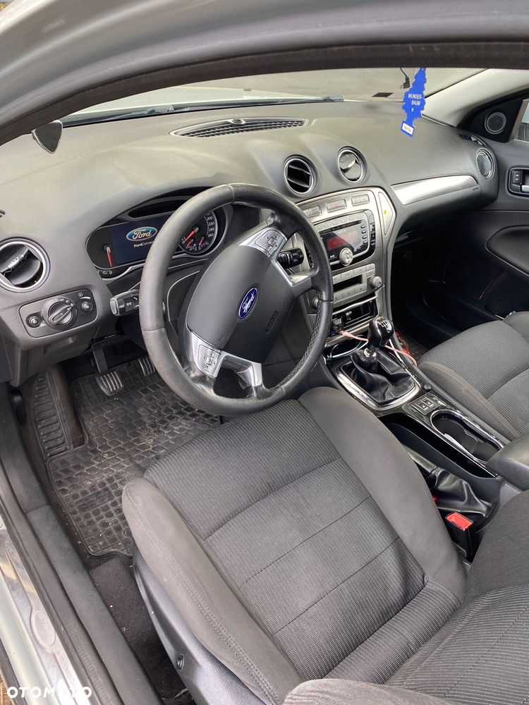 Ford Mondeo 2.0 TDCi Ambiente - 6