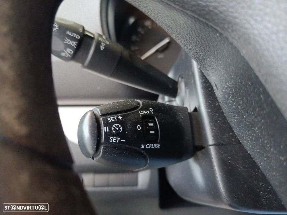 Peugeot Traveller 1.5 BlueHDi L2H1 Standard - 16