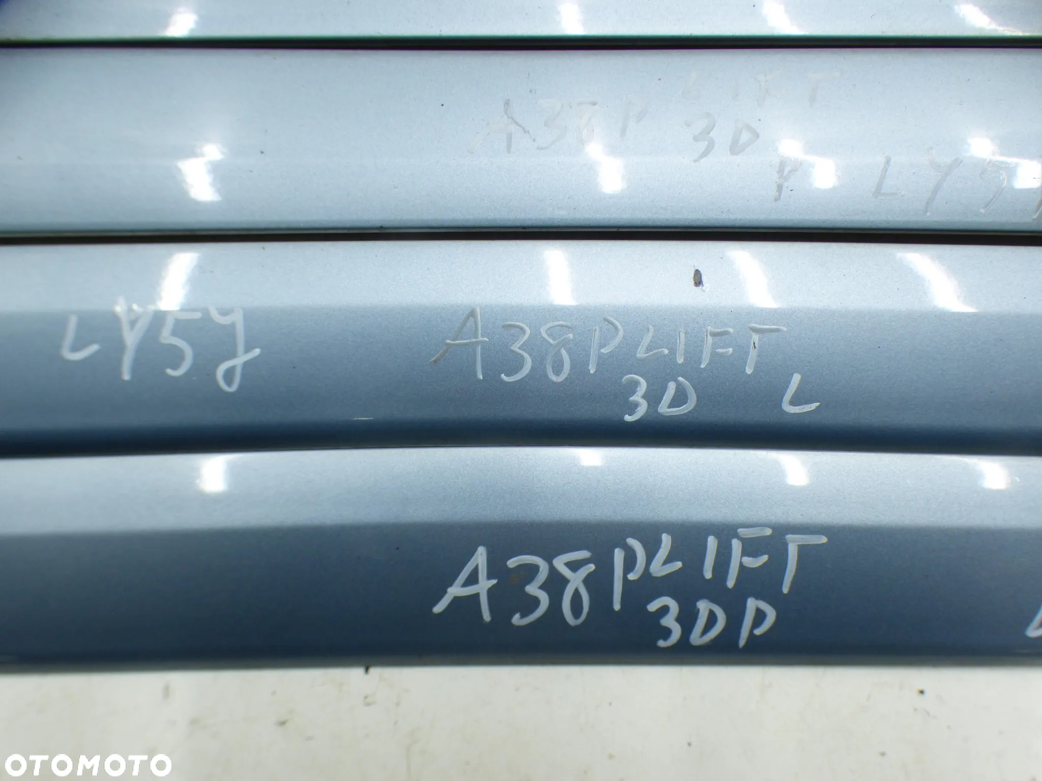 AUDI A3 8P LIFT 3D LISTWY DOLNE GÓRNE BŁOTNIKA KOMPLET LY5J 3C0857933A GORLICE - 2