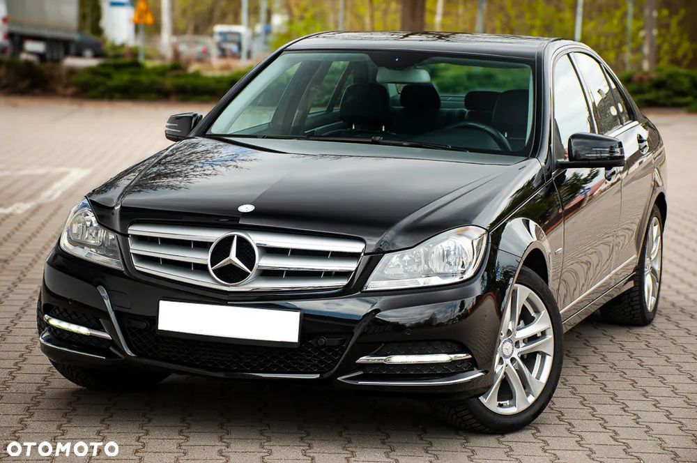 Mercedes-Benz Klasa C 180 BlueEFFICIENCY 7G-TRONIC Avantgarde - 11