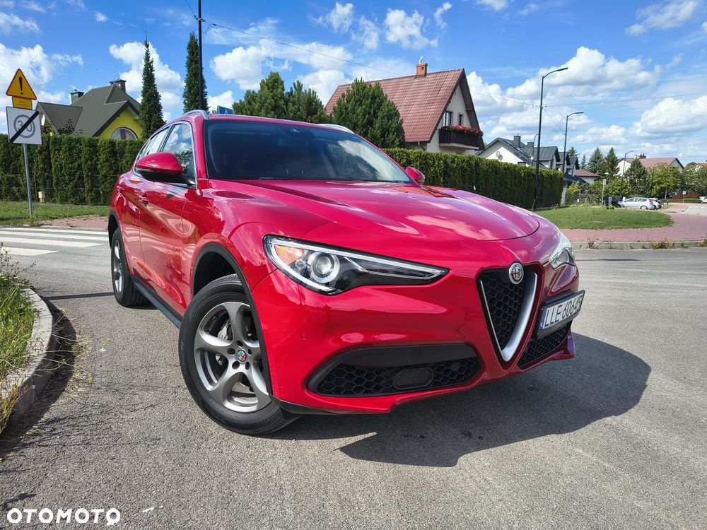 Alfa Romeo Stelvio - 1