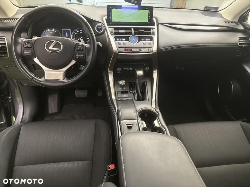 Lexus NX 300h Optimum AWD - 22