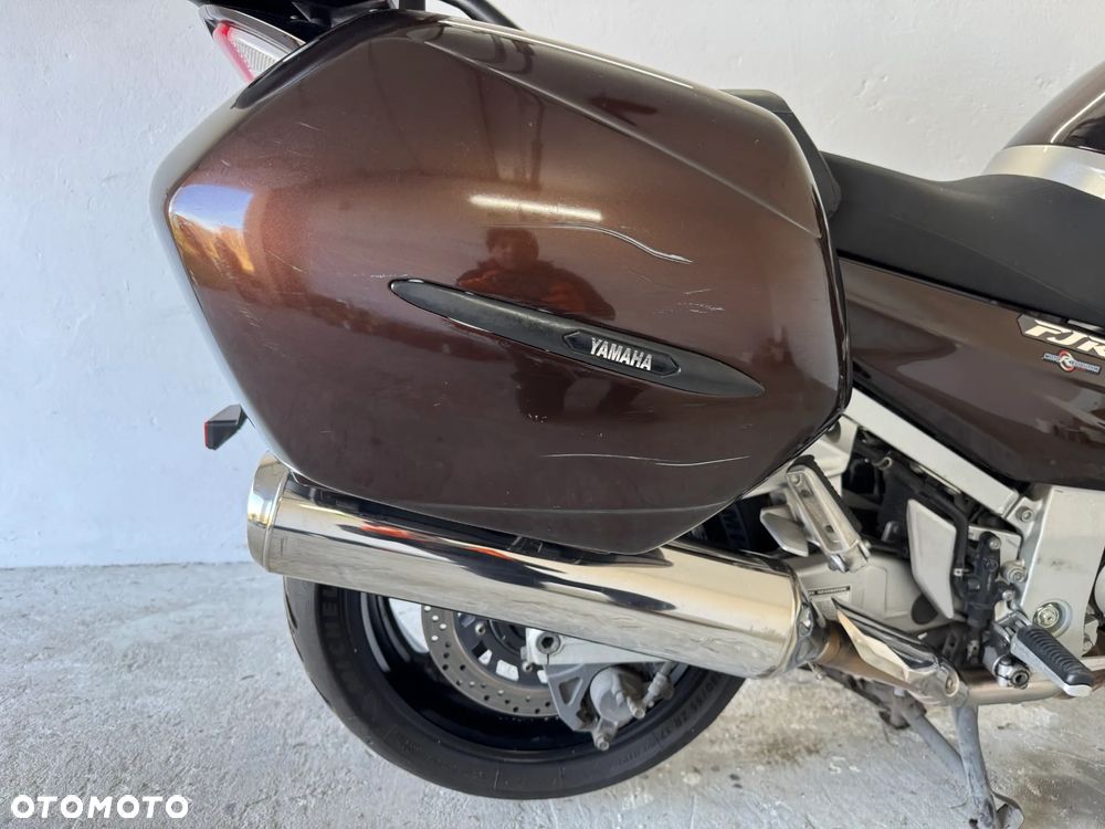 Yamaha FJR - 18