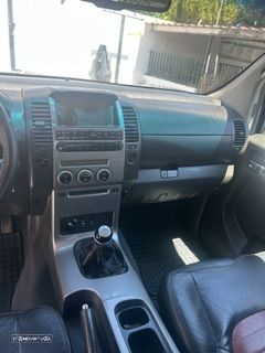 Nissan Pick Up 2.5 TD CD Navara Pilot - 4