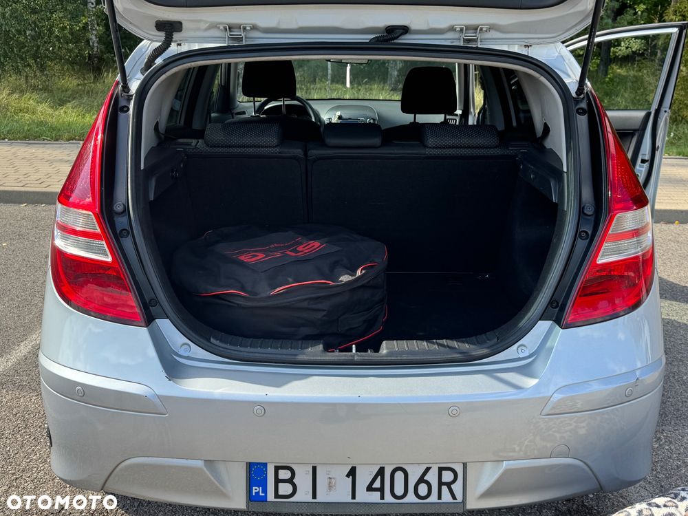 Hyundai i30 1.4 Classic + - 11