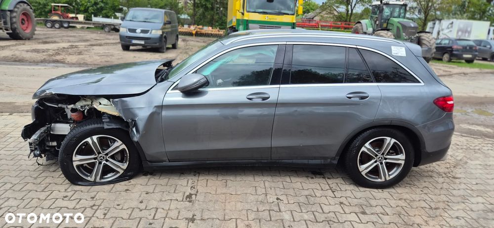 Mercedes-Benz GLC - 4
