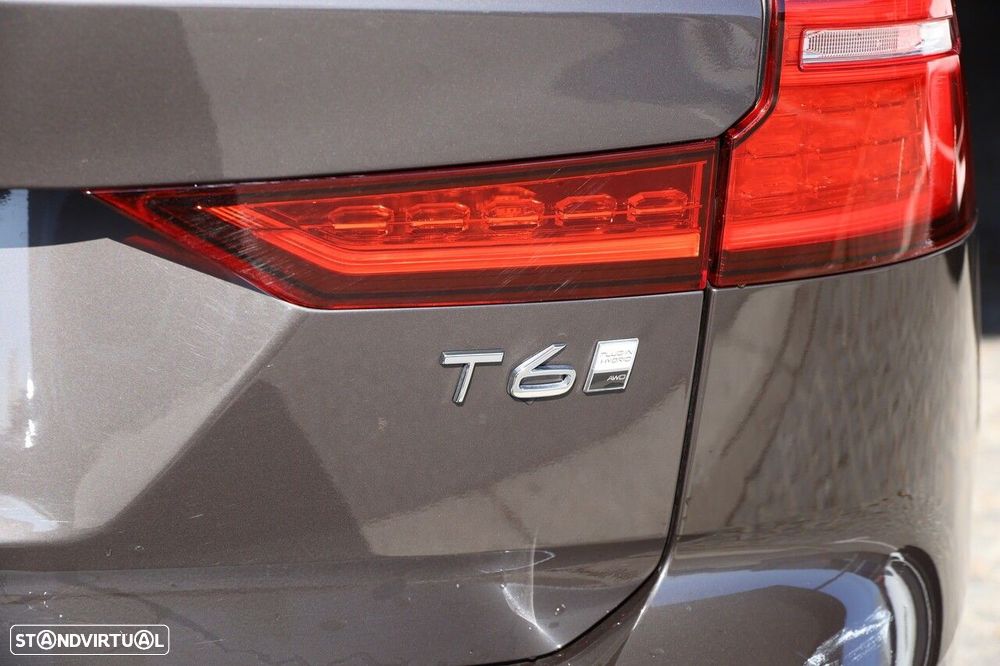 Volvo V60 2.0 T6 AWD TE Plus Dark - 37