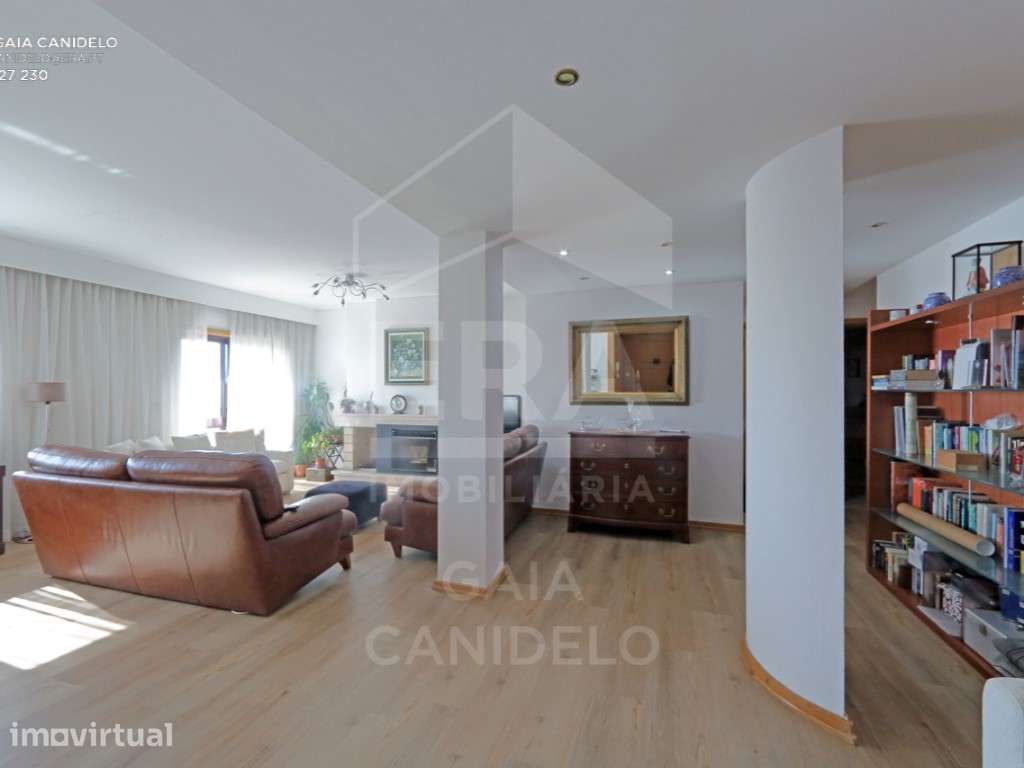 Apartamento T3 com Vistas Privilegiadas - Grande imagem: 2/23