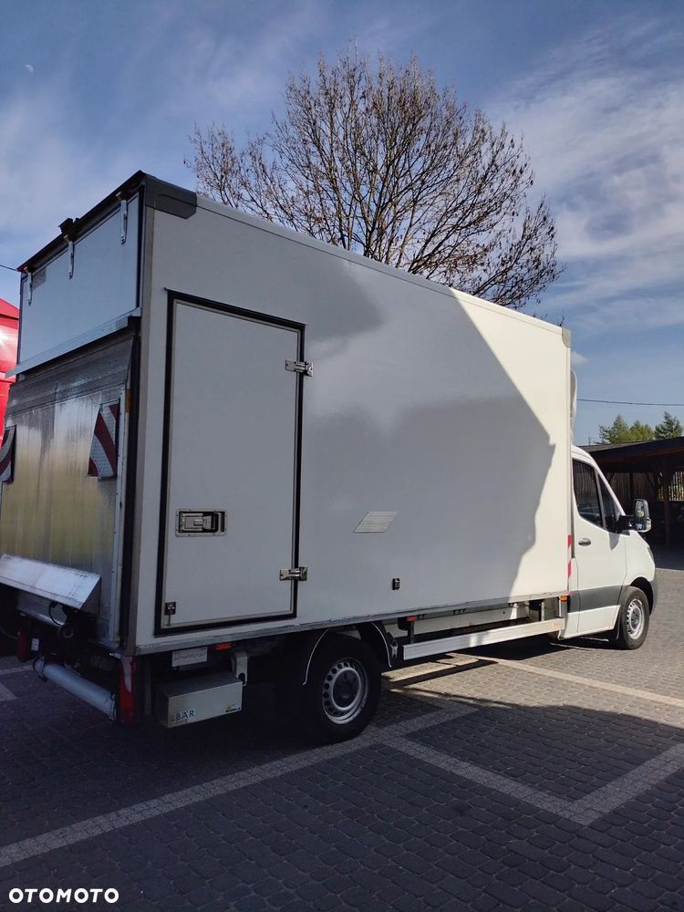 Mercedes-Benz SPRINTER - 2