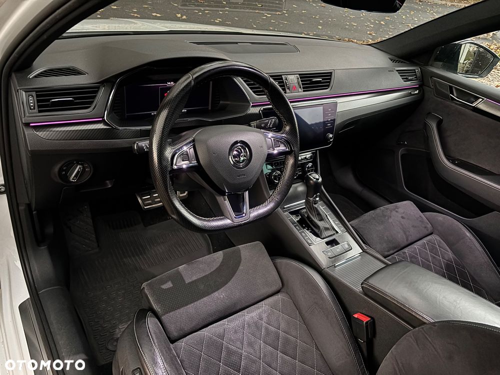 Skoda Superb 2.0 TDI SCR Sportline DSG - 20