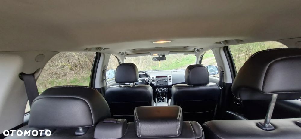 Mitsubishi Outlander 2.0 DID Instyle - 12