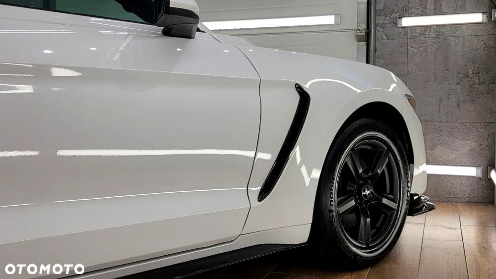 Ford Mustang 3.7 V6 - 22