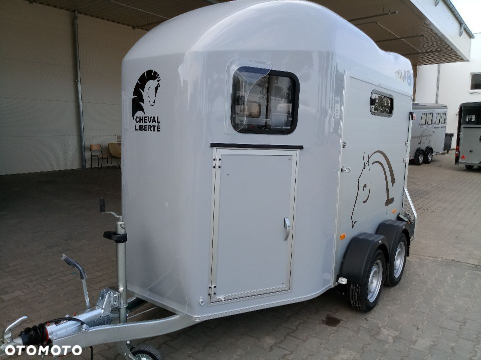 Cheval Liberte Gold III - 2