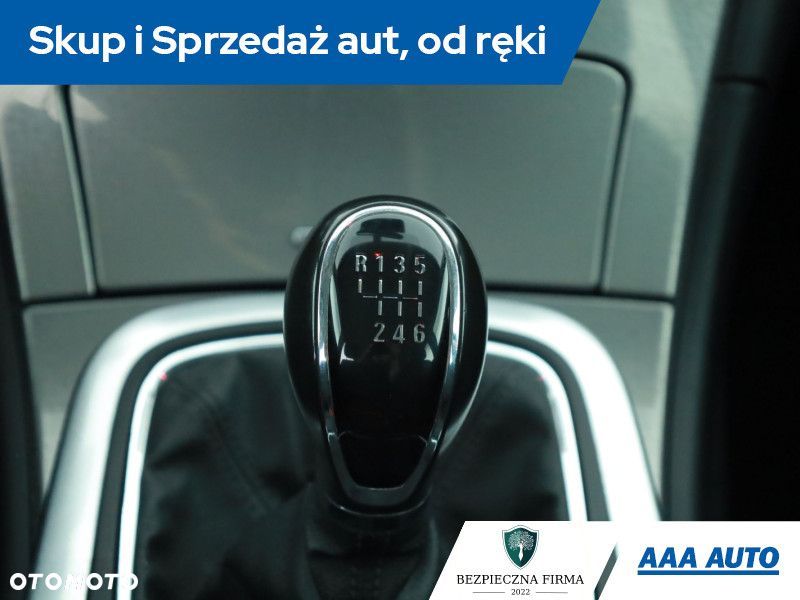 Opel Insignia - 15