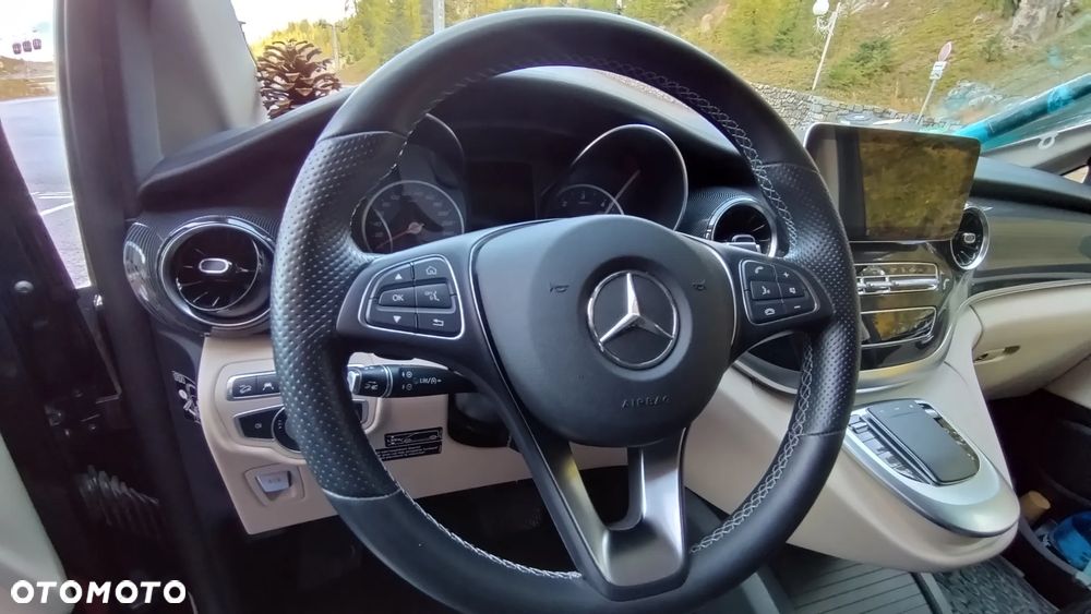 Mercedes-Benz Klasa V 220 d kompakt 4Matic 9G-TRONIC Edition 2020 - 9