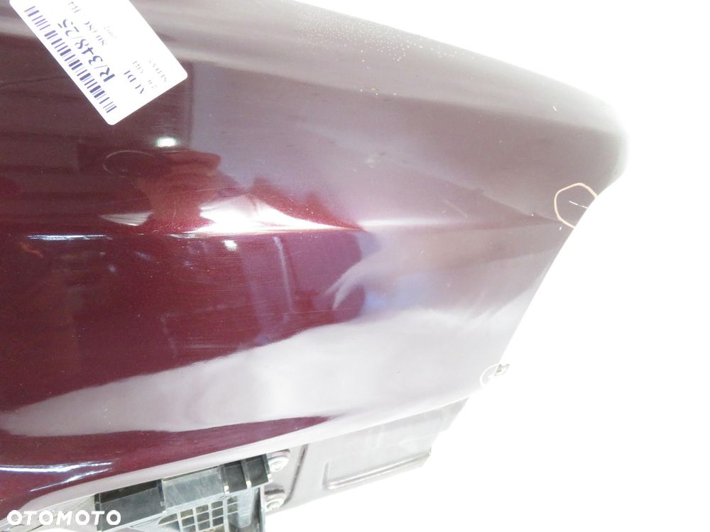 BŁOTNIK PRAWY PRZEDNI AUDI 80 B4  LZ3T - 11