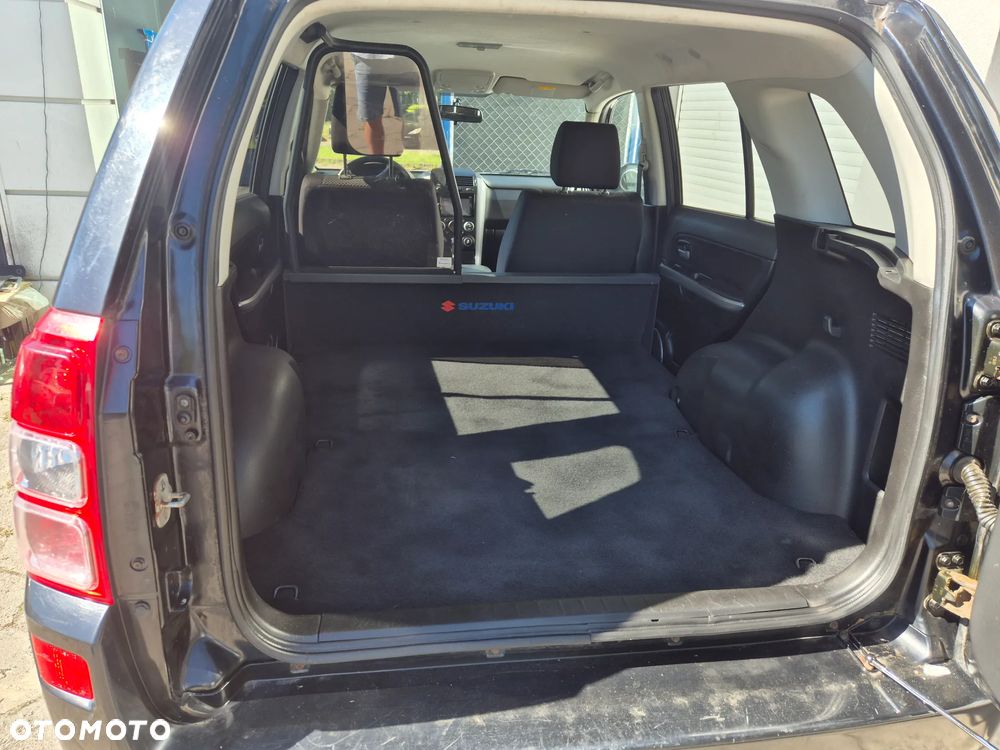Suzuki Grand Vitara 2.4 De Luxe - 24