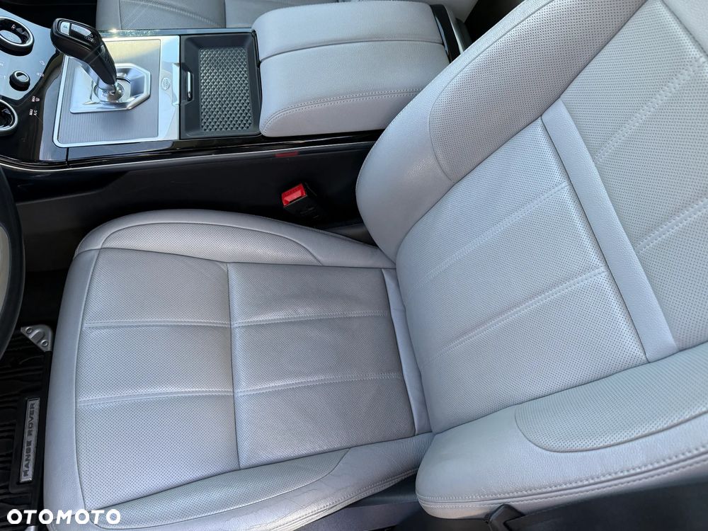 Land Rover Range Rover Evoque - 40