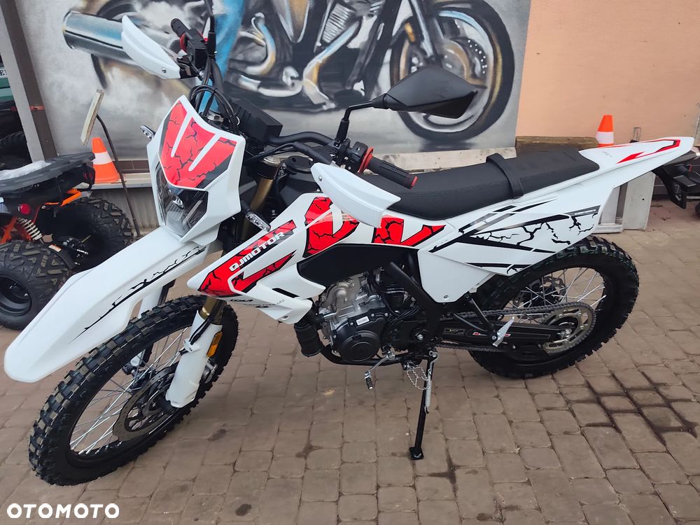 QJMOTOR COV 125X - 10