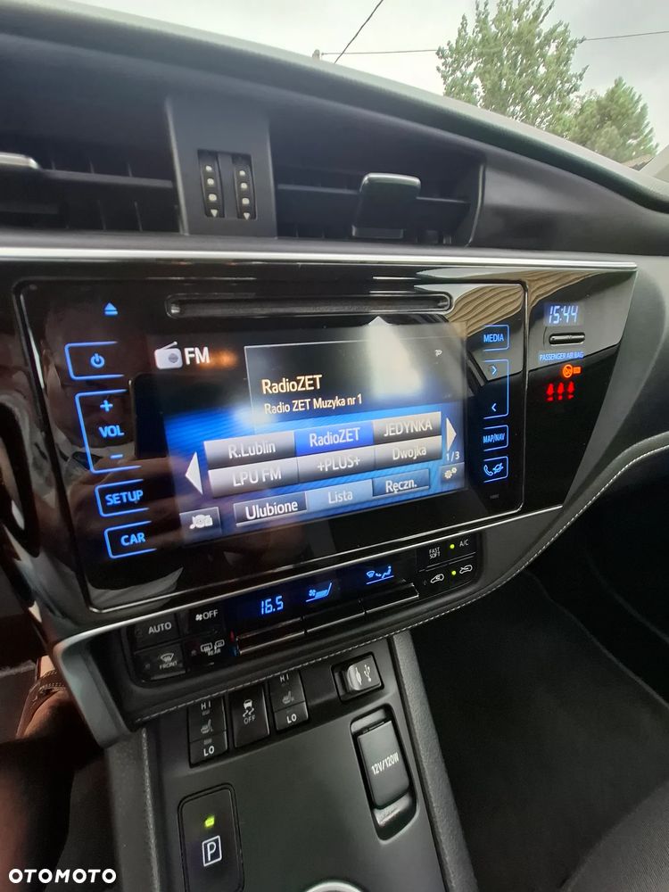 Toyota Auris Hybrid 135 Premium - 14