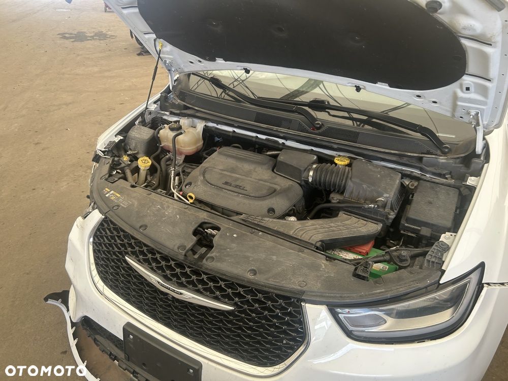 Chrysler Pacifica - 31
