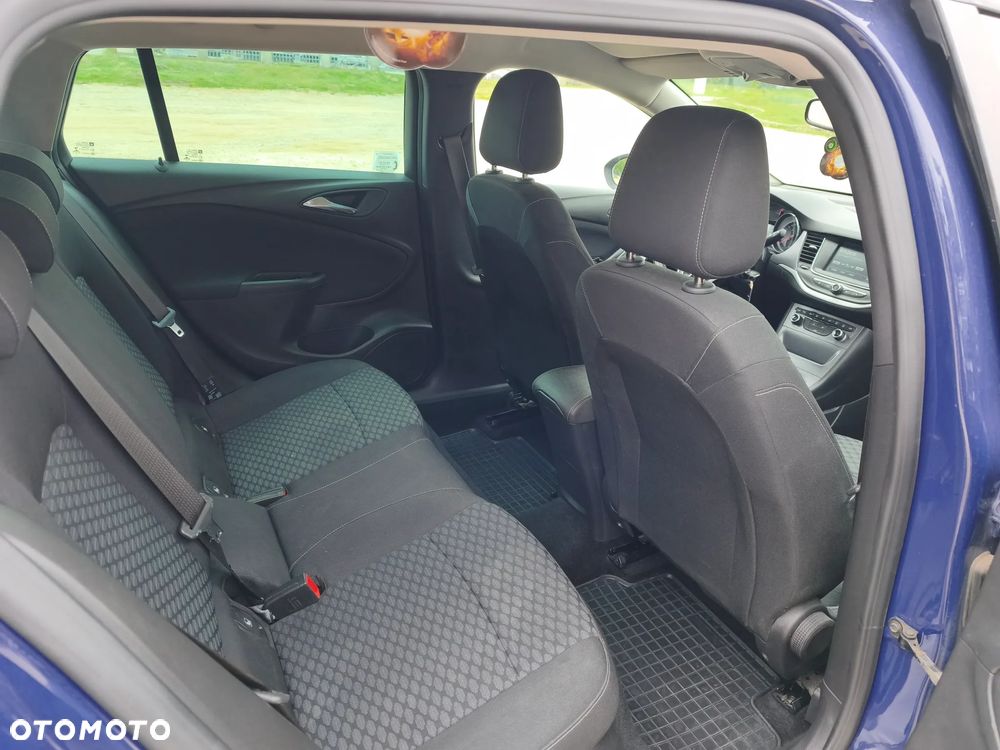Opel Astra 1.6 CDTI Sport - 9