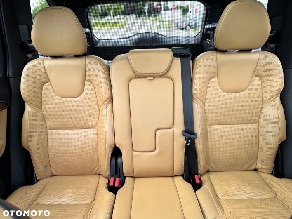 Volvo XC 90 - 13
