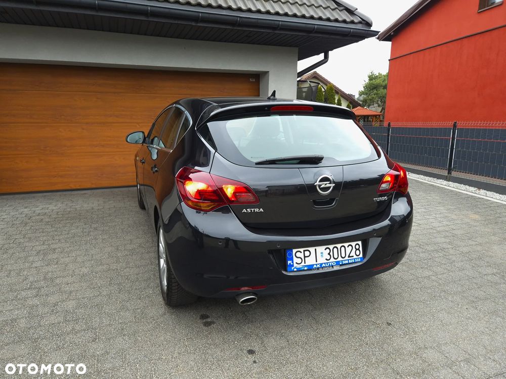 Opel Astra 1.6 Turbo Innovation - 14