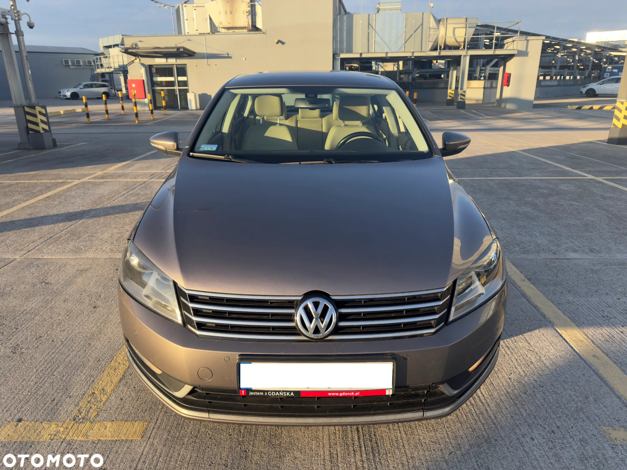 Volkswagen Passat 2.0 TDI Comfortline - 9