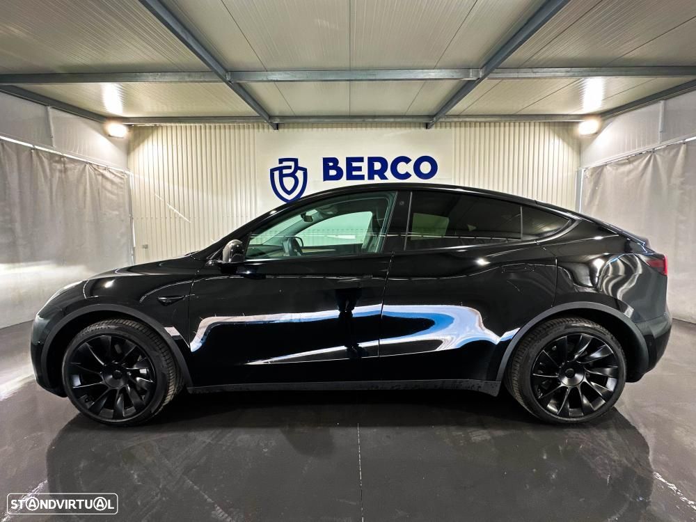 Tesla Model Y Long Range Dual Motor AWD - 13