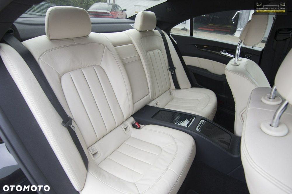Mercedes-Benz CLS - 31