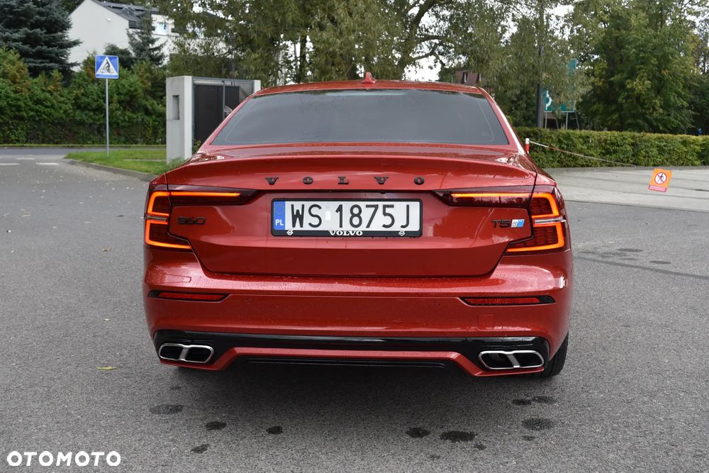 Volvo S60 T5 R-Design - 20