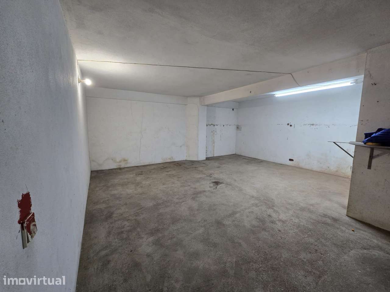 Alugo para Motas Garagem central Braga grande com 25m Quadrados - Grande imagem: 2/6